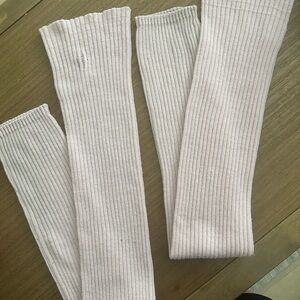 Capezio 36” Ribbed Leg Warmers in Light Pink